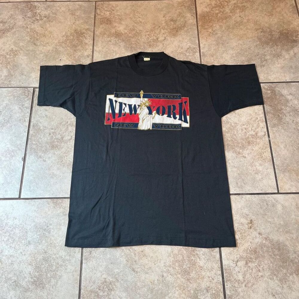 Vintage 90s New York Statue of Liberty Graphic Tee Single Stitch NY size XL
